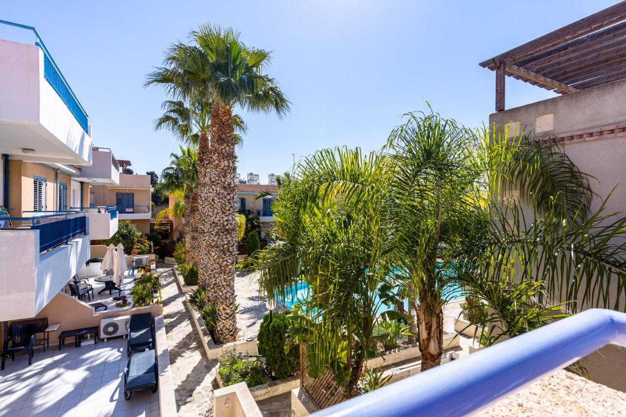 Summer Breeze Holiday Apartment With Pool Пафос Экстерьер фото